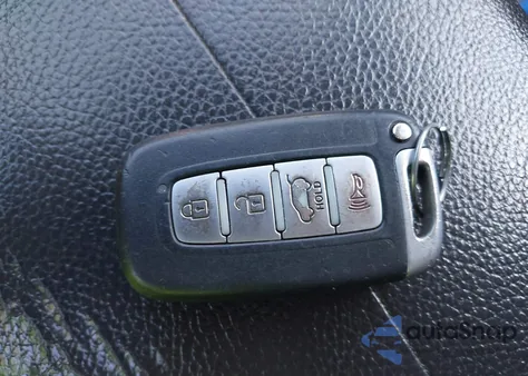 2013 Kia Sorento Ex V6 z USA, uszkodzony, nr VIN 5XYKUDA28DG316136